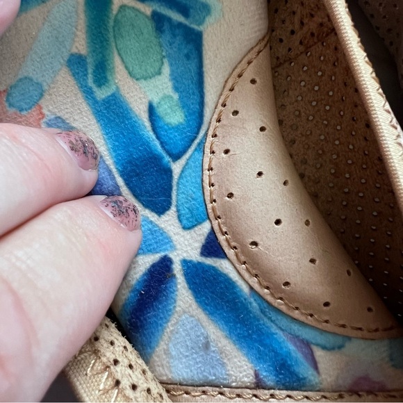 Born Women’s Julienne Ballet Flats in Tan size 7M - Picture 6 of 7